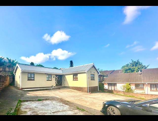 2 BEDROOM HOUSE FOR SALE IN UMLAZI BB